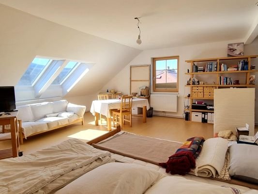 Zimmer 1, DG