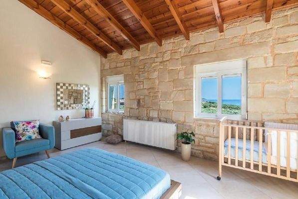 Kreta, Agia Marina: Luxuriöse Steinvilla mit Meer- und Sonnenuntergangsblick zu verkaufen