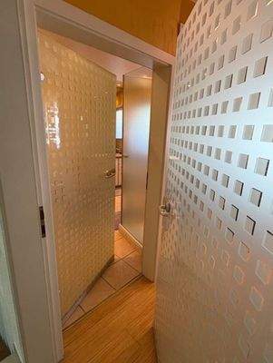 Zuück im EG, zum Bad + mehr