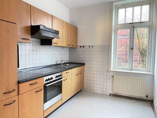 Küche mit Einbauküche