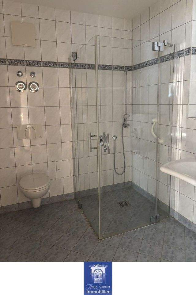 Himmlische Wohnung in traumhafter Höhenlage in Radebeul! Balkon! - Photo 4