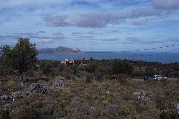 Kreta, Kokkino Chorio: Weitläufiges Gelände mit spektakulärem Meerblick zu verkaufen