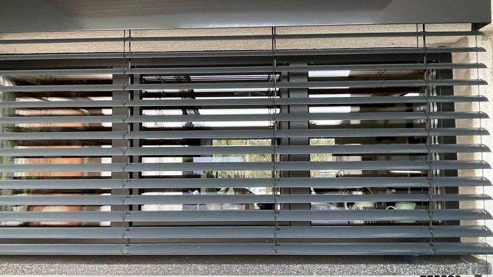elektrische Außenjalousien.jpg