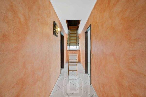 Zugang zum Dachgeschoss