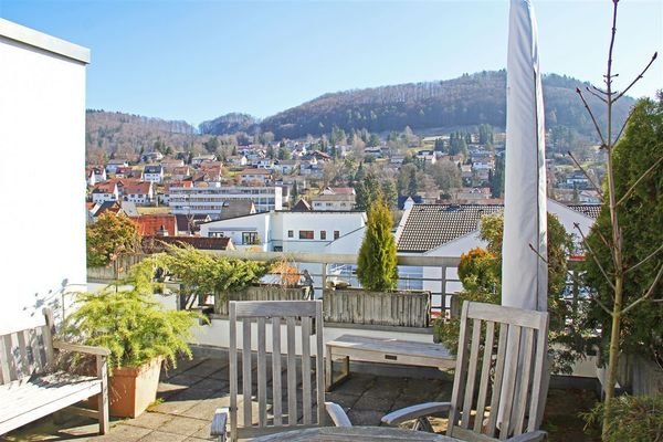 großzügige Dachterrasse mit Ausblick
