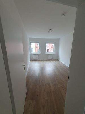 Leeres renoviertes Zimmer