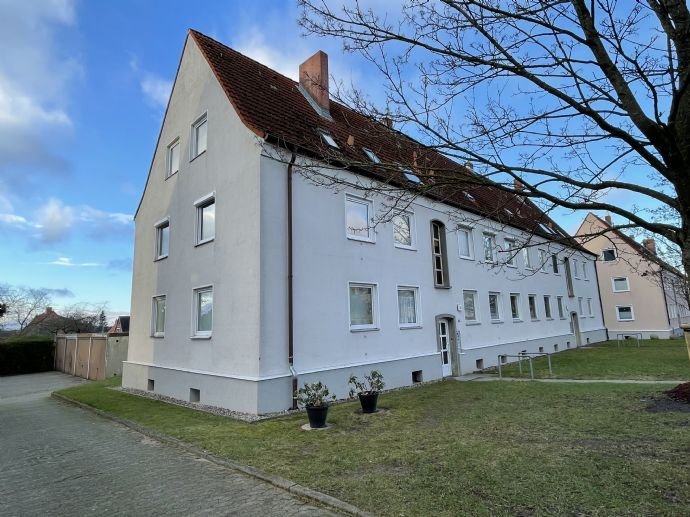 Neustadt: 2,5 Zimmer Wohnung inklusive Garage, Kellerraum und Dachboden zu verkaufen