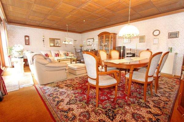 Wohnzimmer & Essbereich