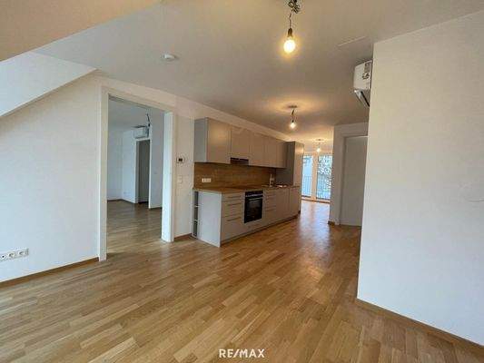 Wohnbereich & Tischlerküche