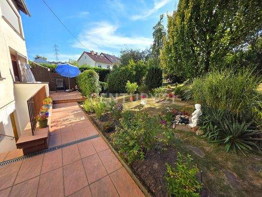 Schön angelegter Garten