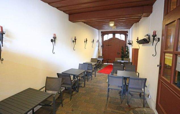 überdachter Außenbereich