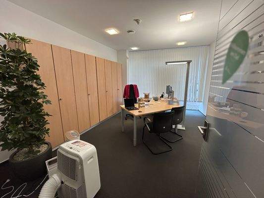 Blick in das dritte Büro