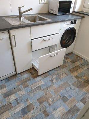 Voll ausgestattete Einbauküche