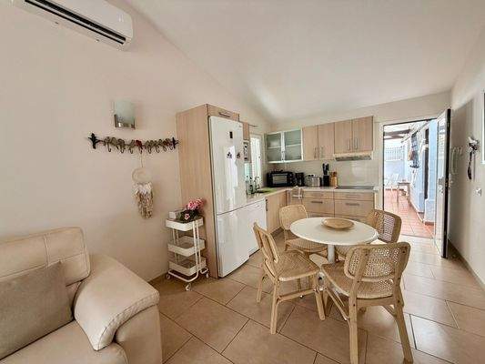 WhatsApp Image 2025-11-17 at 23.23.13 (4).jpeg