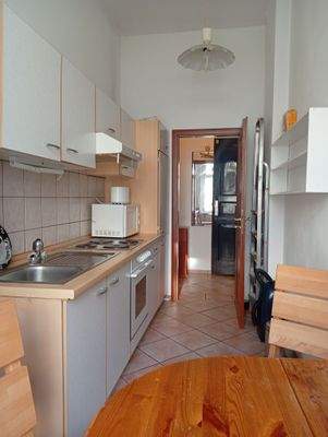 Blick vom Fenster in die Küche.jpg