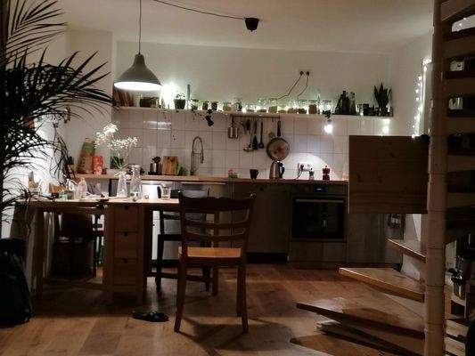 Küche und Esszimmer