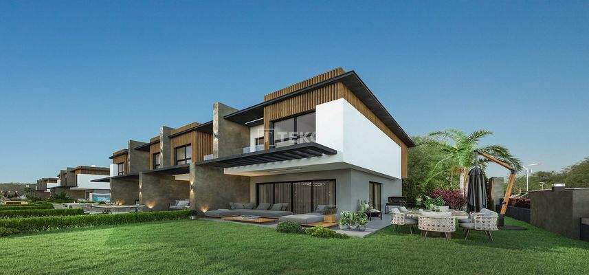 Villas Close to the Sea in a Complex with Pool in Kuşadası Turkey