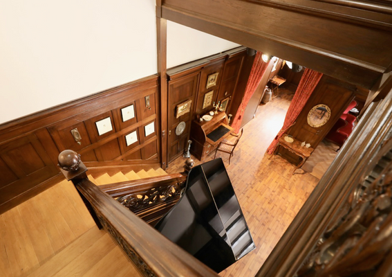 WE01/EG: Historischer Treppenaufgang