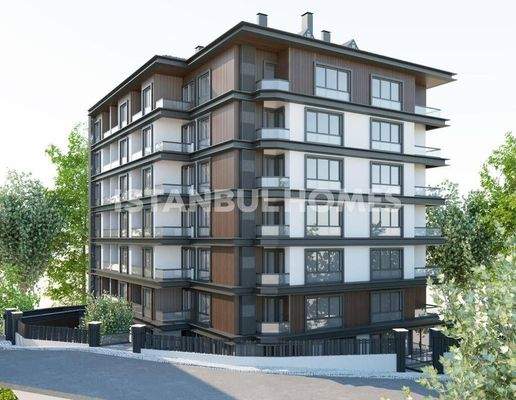 Spacious Real Estate Close to the Metrobus in Besiktas