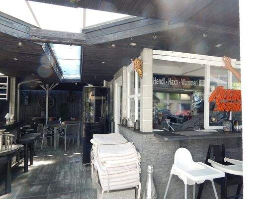 Grillstation im Gastgarten