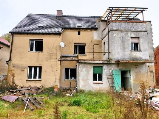 Rückseite mit Dachterrasse