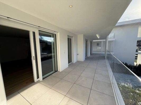 Brixen-Neubau-Luxus-Penthous-Immobilien-Plose-Wohnung-Garten-Wandern-Berge-Stadt-Bischofsstadt-White-Residence-Bressanone-Nuova Costruzione-Attico-di-lusso-Immobili-Plose-Appartamento-Giardino-Escursioni-Montagna-Città-Città Vescovile-Residenza Bianca