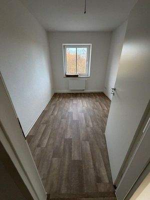 Schlaf-/ Kinderzimmer 2