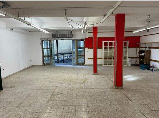 Laden / Lager Erdgeschoss