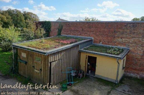 Fahrradschuppen mit Gründach