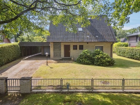 Hausansicht - Garage - Carport