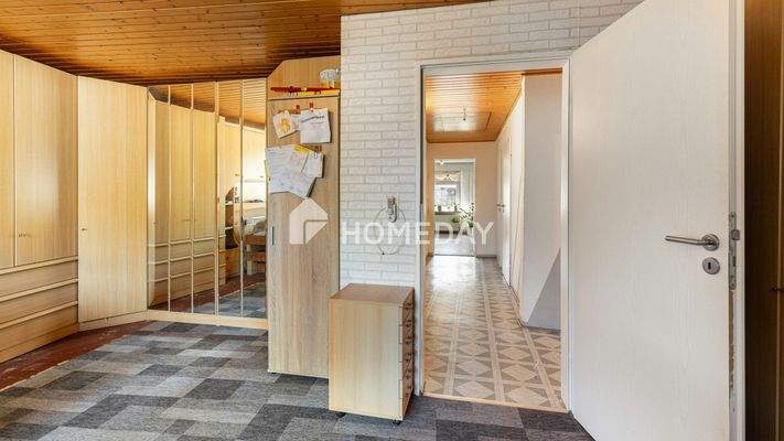 1. OG Schlafzimmer 2 2