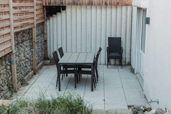 Terrasse-Souterrainwohnung