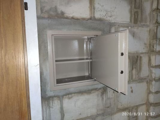 Einbautresor im Keller