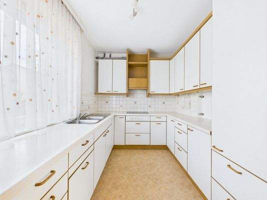 CAM04191G0-PR0028-STILL018