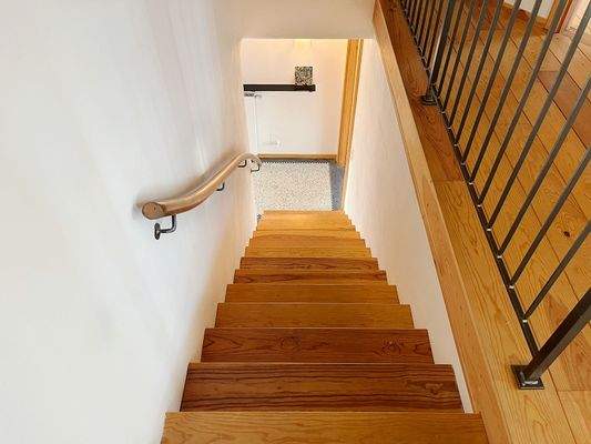 Treppe ins Obergeschoss