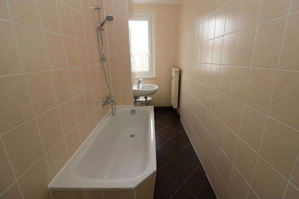 Beispiel Bad mit Wanne