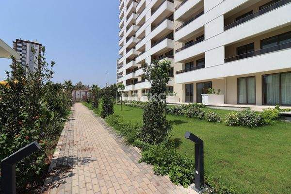 Stylish Apartment Within Walking Distance to the Sea in Tece Mersin