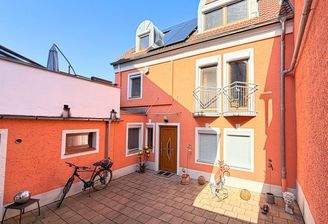 Innenhof mit privatem Eingangsbereich