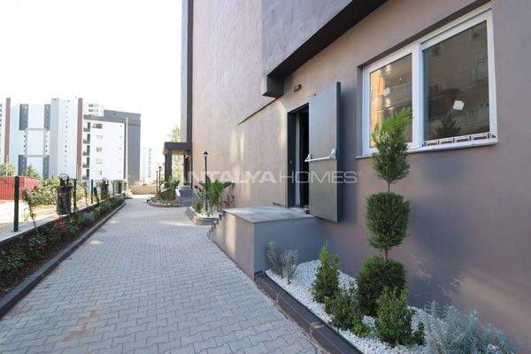 New Build Flats in Complex Close to Beach in Mersin Erdemli