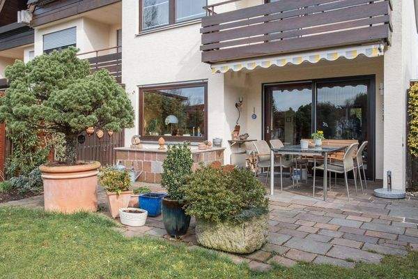 Grosszügige Terrasse