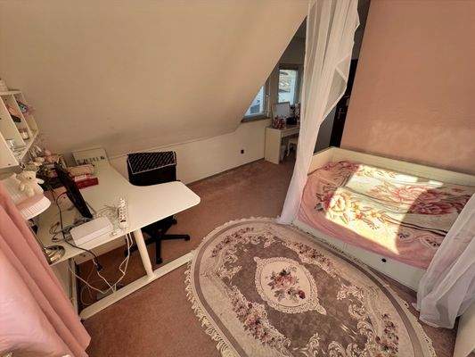 Kinderzimmer 1 Dachgeschoss