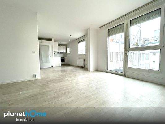 Wohnzimmer und Esszimmer