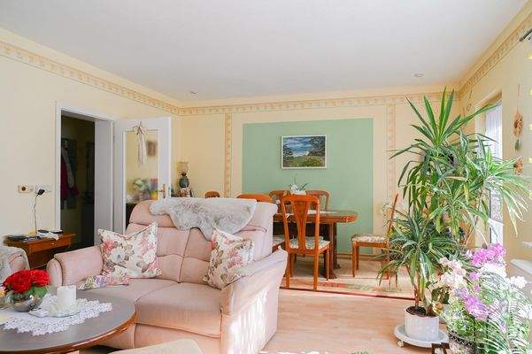 Jetzt kommen wir in die Wohnstube