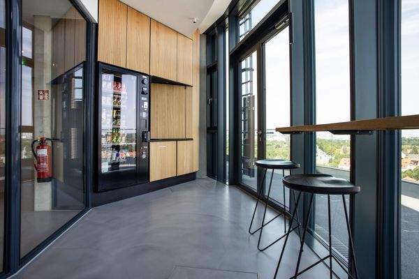 _15I8517_Rooftop_Minibar