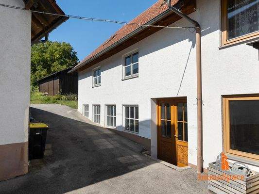 Eingangsbereich der Gewerbeeinheit