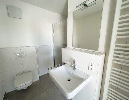 Gästebad m. Walk-In-Dusche