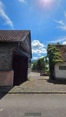 Zwischen den Häusern