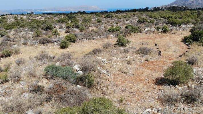Kreta, Vamos: Malerisches Grundstück zum Verkauf im idyllischen Dorf