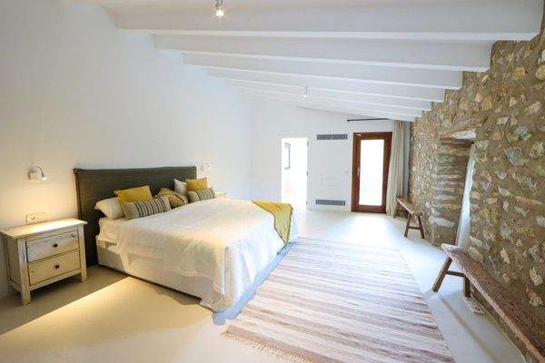 Finca mit Pool zum Verkauf in Capdella, Mallorca