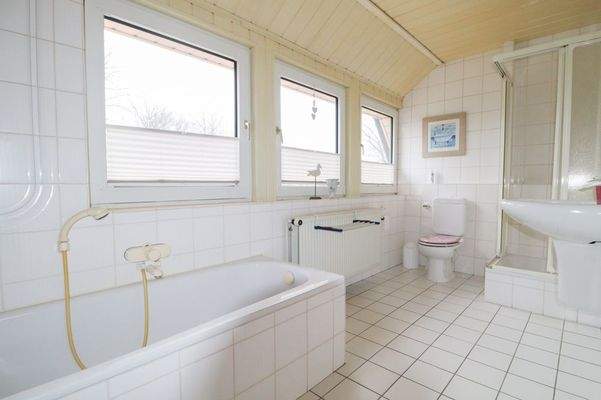 Badezimmer im OG